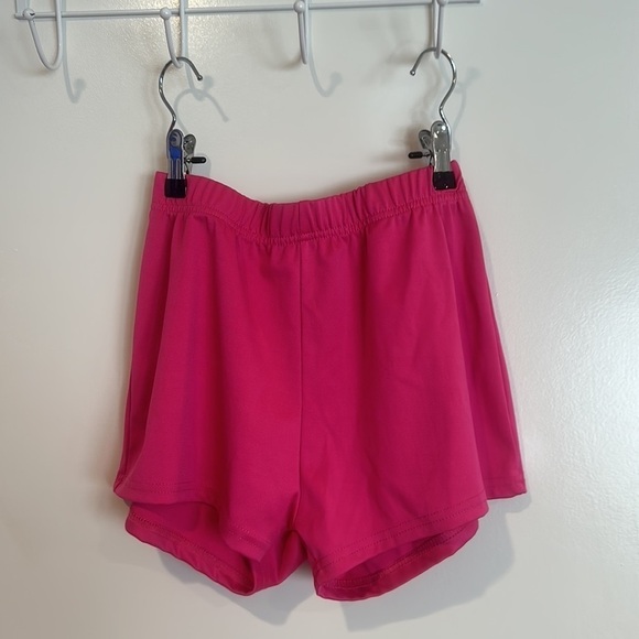 Gorgeous two-piece outfit. Perfect, for any occasion out. - Picture 2 of 4